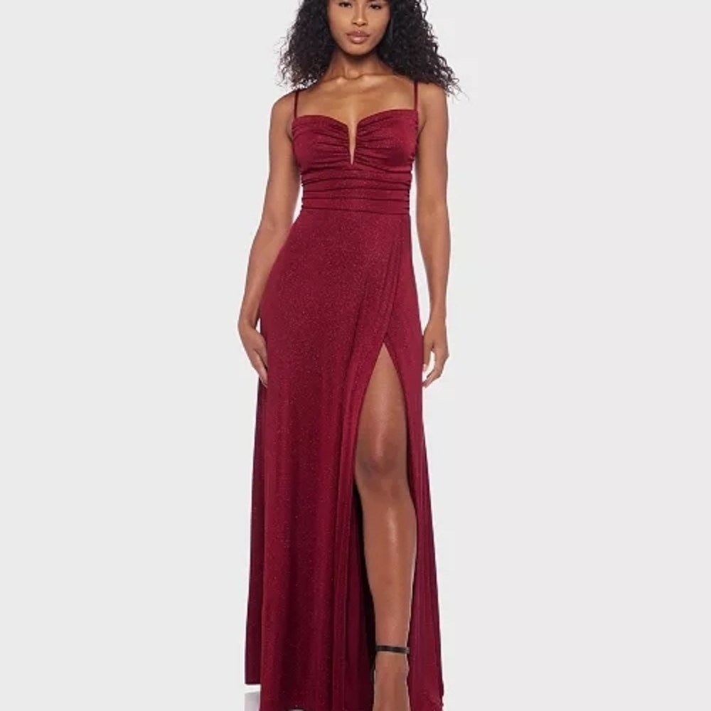 Elegant Burgundy Evening Gown